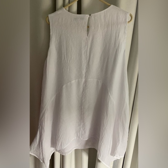 Fever Women’s Plus Size White Sleeveless Top, Handkerchief Hem, Linen; Size XXL - Picture 2 of 9